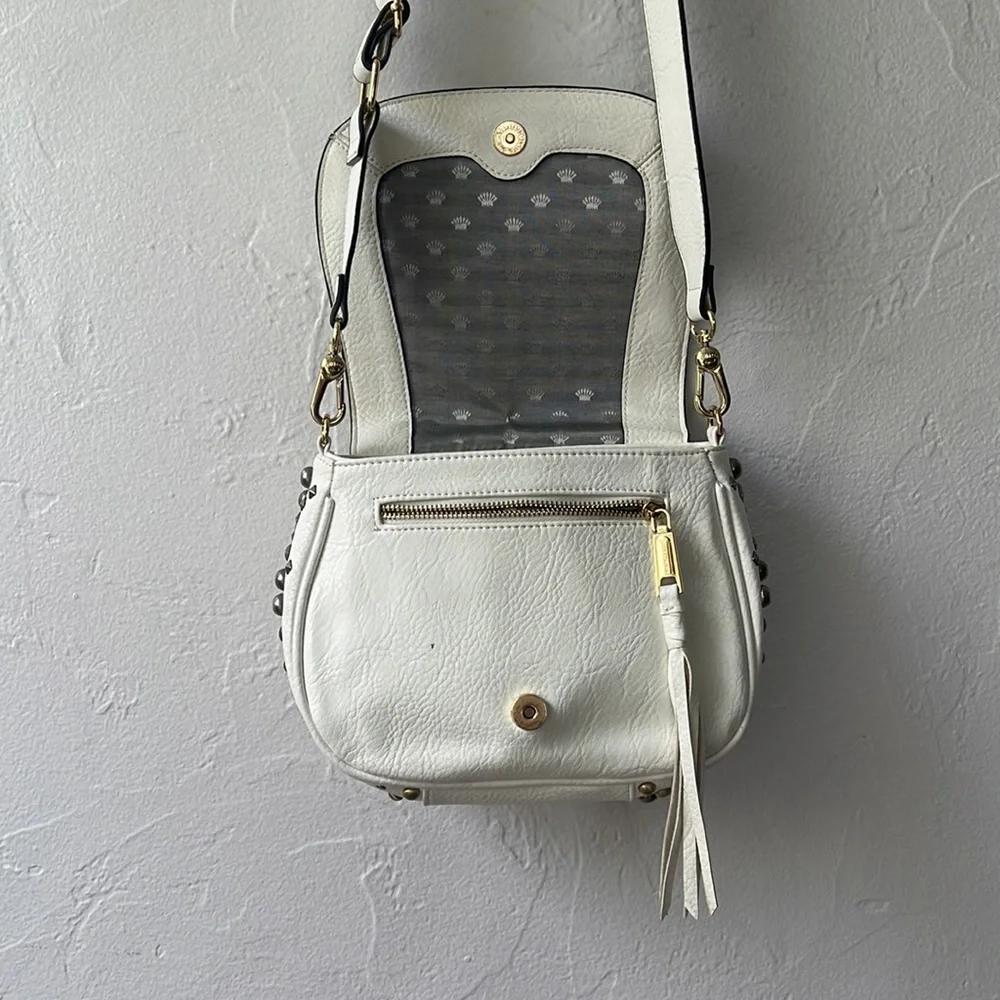 Juicy couture white cross body purse - Picture 8 of 11